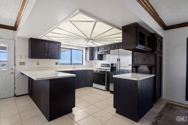 15662 Highway 65, Mc Farland, CA 93250