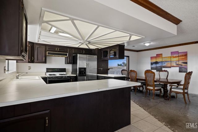 15662 Highway 65, Mc Farland, CA 93250