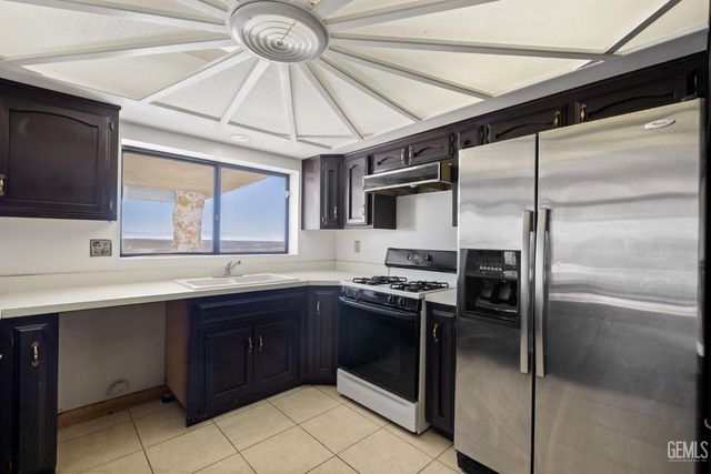 15662 Highway 65, Mc Farland, CA 93250