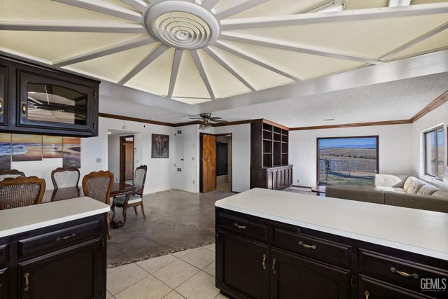 15662 Highway 65, Mc Farland, CA 93250