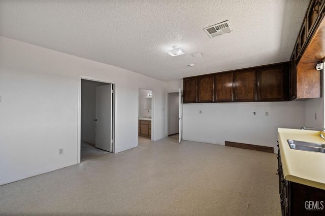 15662 Highway 65, Mc Farland, CA 93250