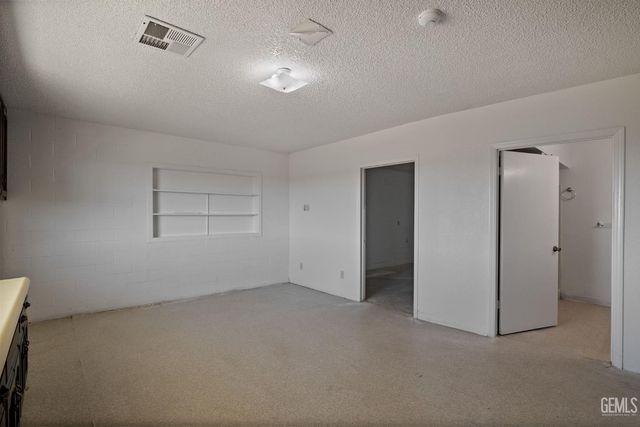 15662 Highway 65, Mc Farland, CA 93250