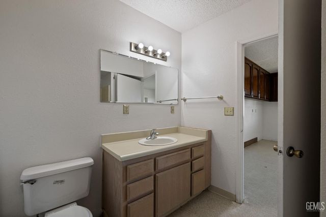 15662 Highway 65, Mc Farland, CA 93250