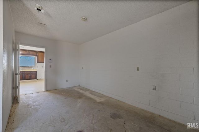 15662 Highway 65, Mc Farland, CA 93250