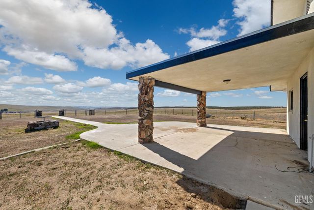 15662 Highway 65, Mc Farland, CA 93250