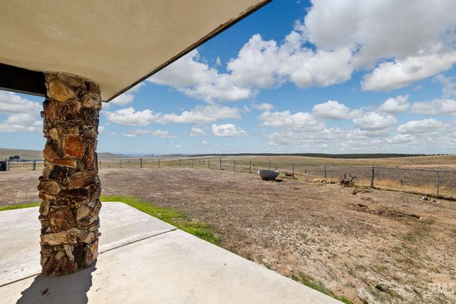 15662 Highway 65, Mc Farland, CA 93250