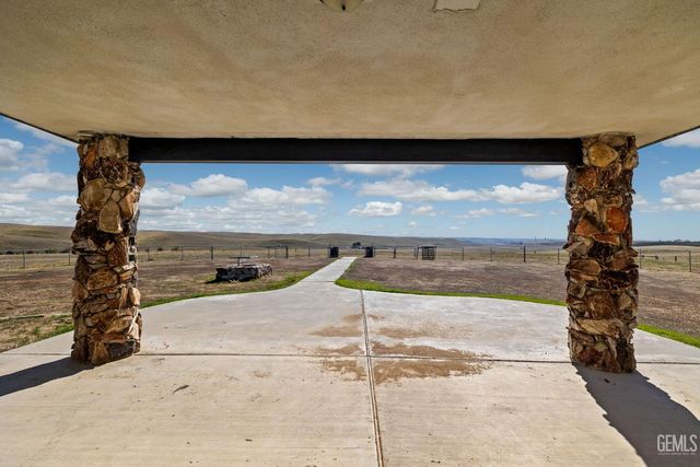 15662 Highway 65, Mc Farland, CA 93250