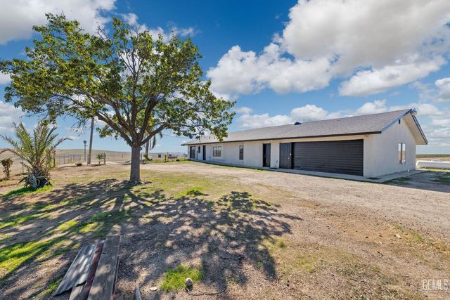 15662 Highway 65, Mc Farland, CA 93250