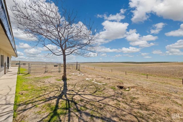 15662 Highway 65, Mc Farland, CA 93250