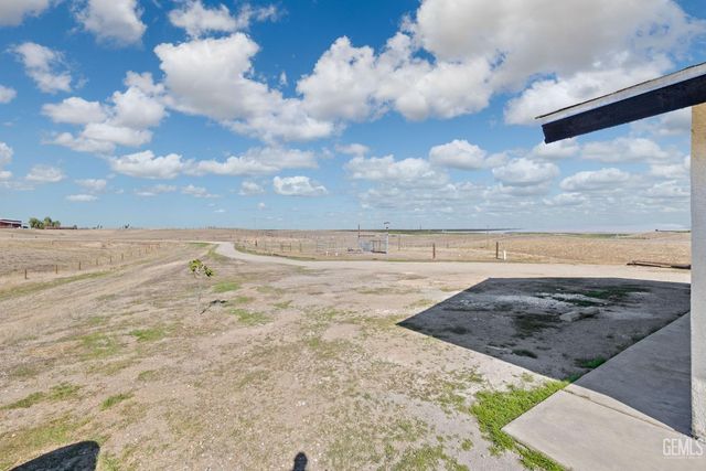 15662 Highway 65, Mc Farland, CA 93250