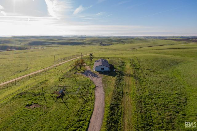 15662 Highway 65, Mc Farland, CA 93250