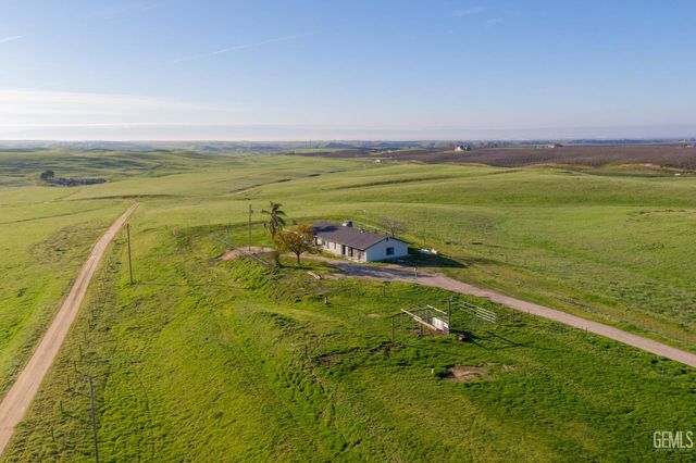 15662 Highway 65, Mc Farland, CA 93250
