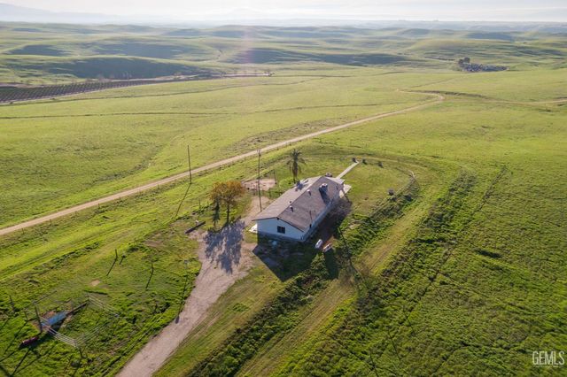 15662 Highway 65, Mc Farland, CA 93250