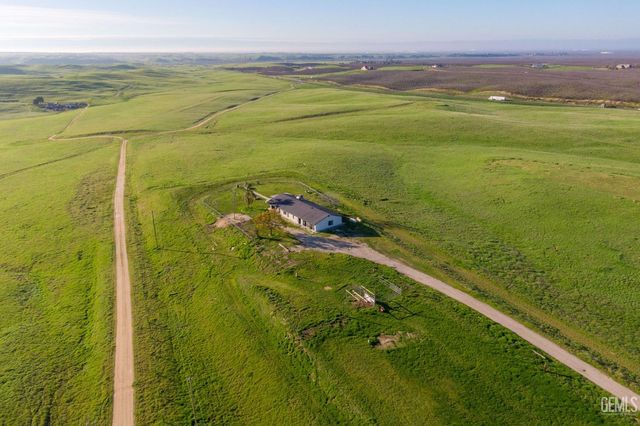 15662 Highway 65, Mc Farland, CA 93250