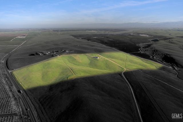 15662 Highway 65, Mc Farland, CA 93250