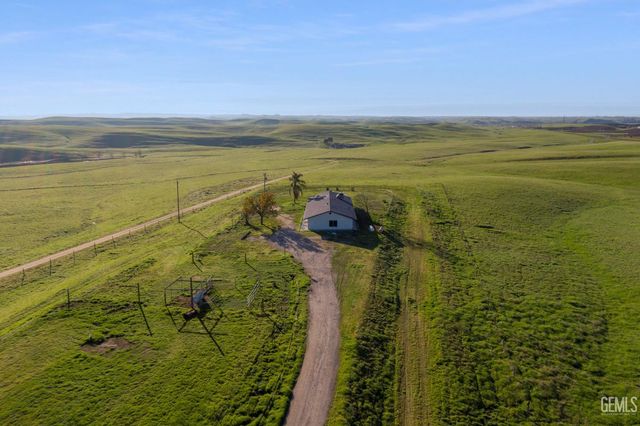 15662 Highway 65, Mc Farland, CA 93250