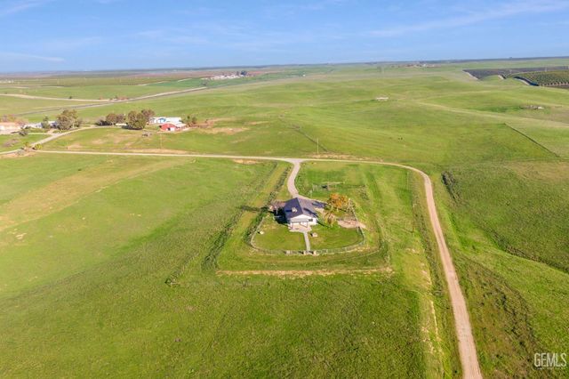 15662 Highway 65, Mc Farland, CA 93250