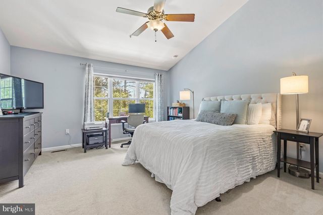 207 LONGPOINT WAY, Gaithersburg, MD 20878