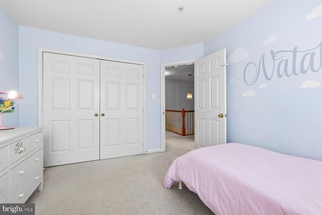 207 LONGPOINT WAY, Gaithersburg, MD 20878