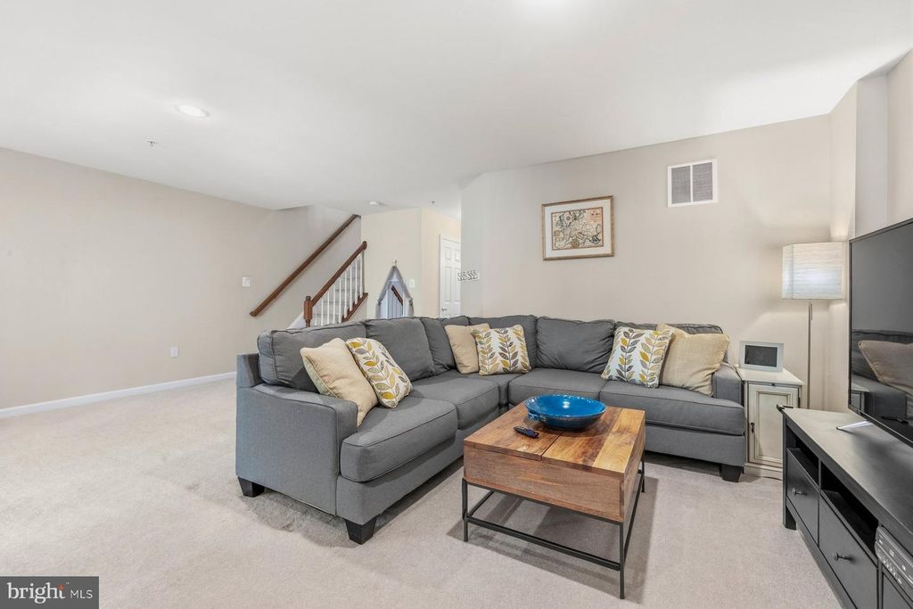 Image 26 of property listing at 207 LONGPOINT WAY, Gaithersburg, MD 20878
