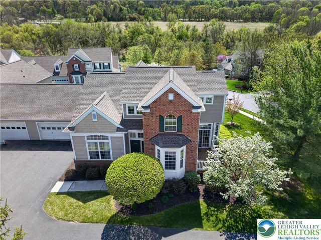 2304 Hollow View Drive, Easton, PA 18040