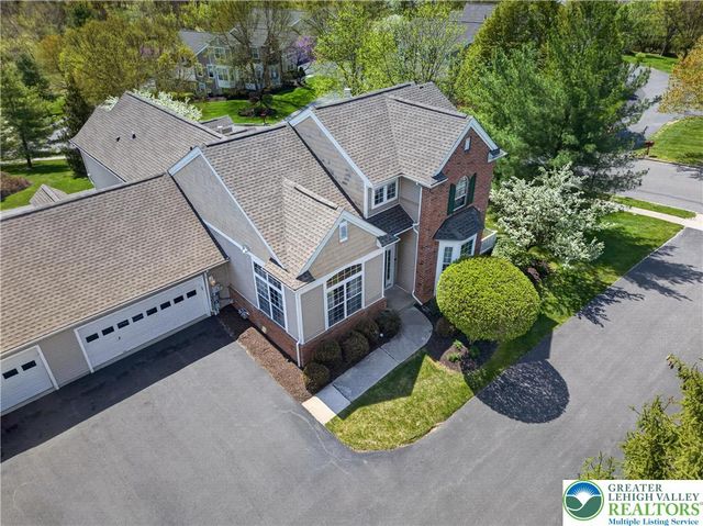 2304 Hollow View Drive, Easton, PA 18040
