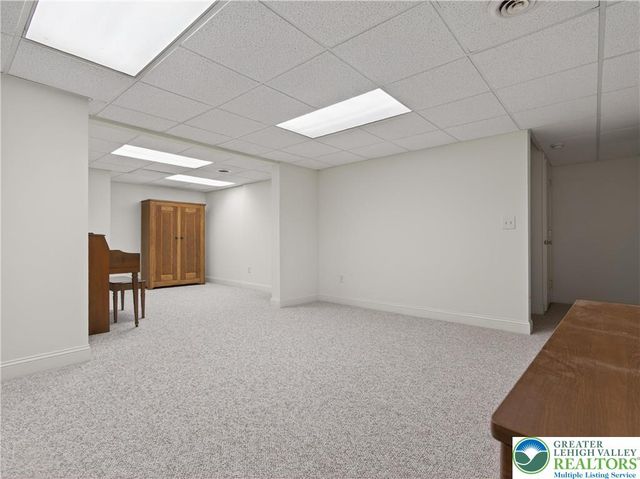 2304 Hollow View Drive, Easton, PA 18040