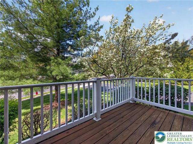 2304 Hollow View Drive, Easton, PA 18040