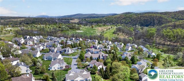 2304 Hollow View Drive, Easton, PA 18040