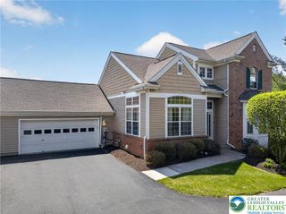 2304 Hollow View Drive, Easton, PA 18040