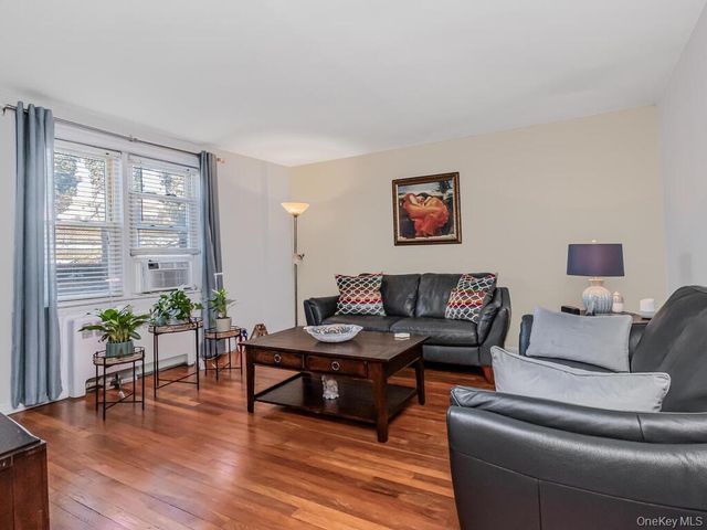 1549 Central Park Avenue G4, Yonkers, NY 10710