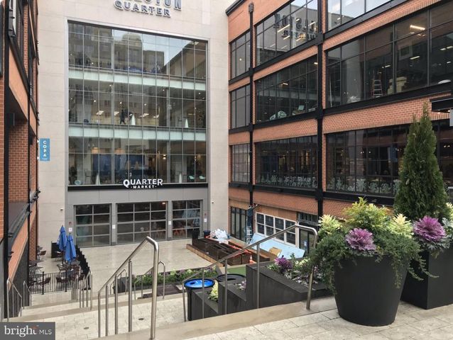 1633 S TAYLOR ST, Arlington, VA 22204