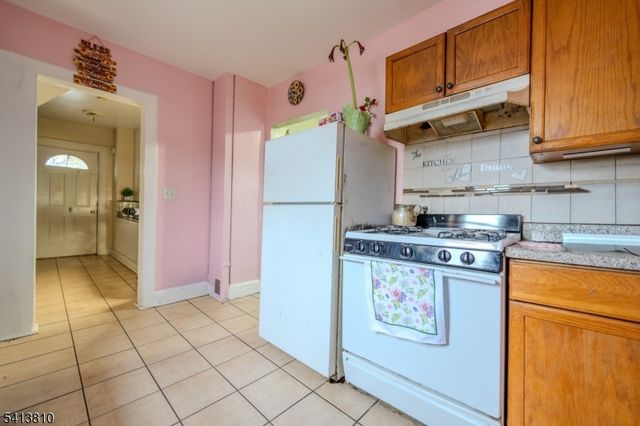 835 E 2Nd St, Plainfield City, NJ 07062