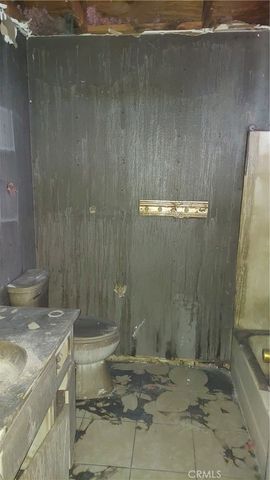 8920 Summerwood, Fontana, CA 92335