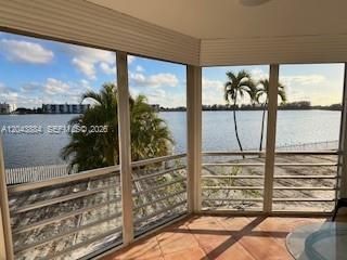 1100 NE 191st St 24E, Miami, FL 33179