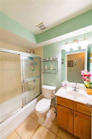 63 NW 17th Place 6, Miami, FL 33125