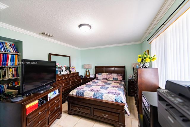 63 NW 17th Place 6, Miami, FL 33125