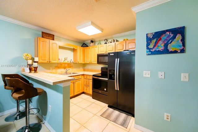 63 NW 17th Place 6, Miami, FL 33125