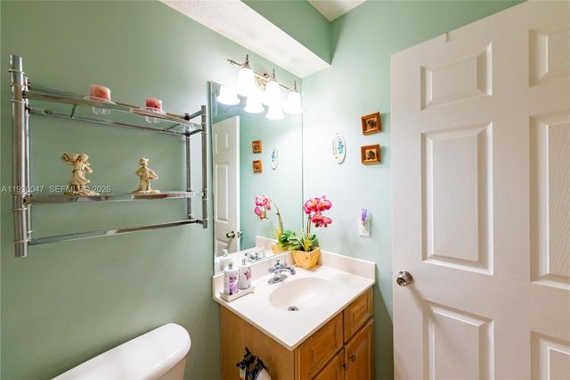 63 NW 17th Place 6, Miami, FL 33125