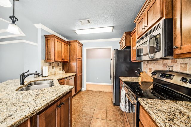 203 Creek View Drive, Austin, AR 72007