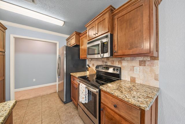 203 Creek View Drive, Austin, AR 72007