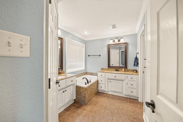 203 Creek View Drive, Austin, AR 72007