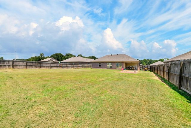203 Creek View Drive, Austin, AR 72007