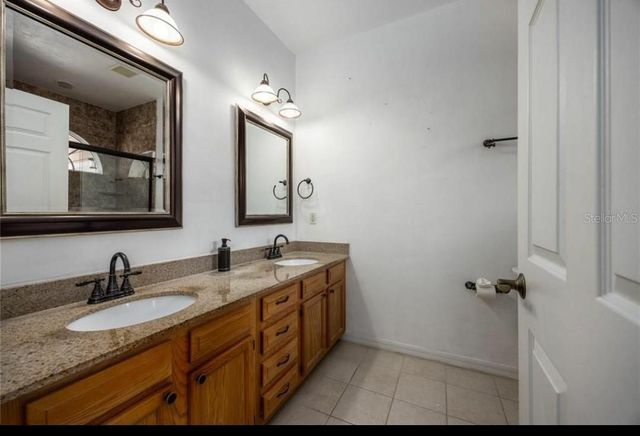 11572 NW 18TH PLACE, Gainesville, FL 32606