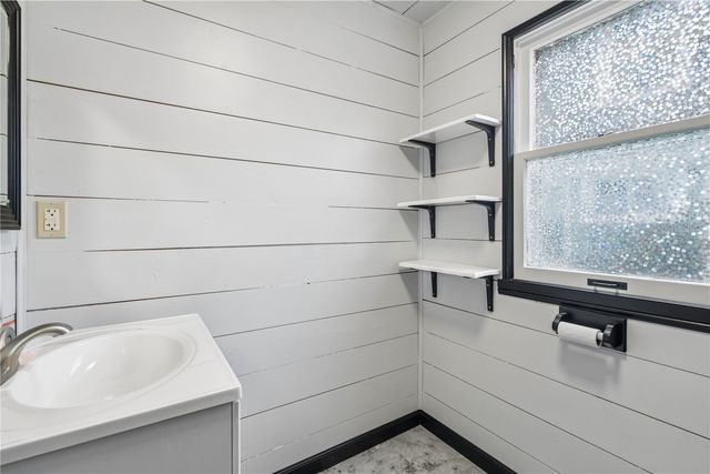 1431 5th Avenue SE, Cedar Rapids, IA 52403