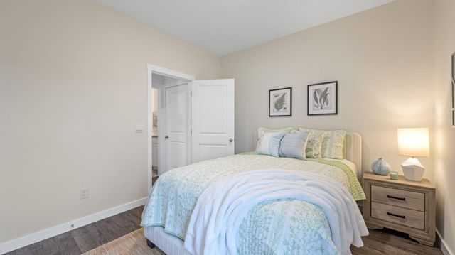 7988 Watercolour Lane, Ooltewah, TN 37363