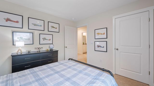 7988 Watercolour Lane, Ooltewah, TN 37363