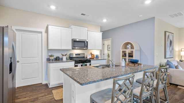 7988 Watercolour Lane, Ooltewah, TN 37363