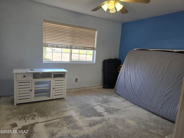 924 E Saguaro Drive, Pearce, AZ 85625