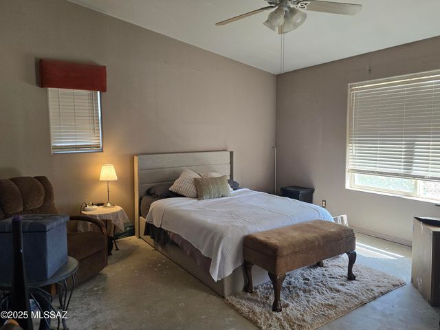 924 E Saguaro Drive, Pearce, AZ 85625